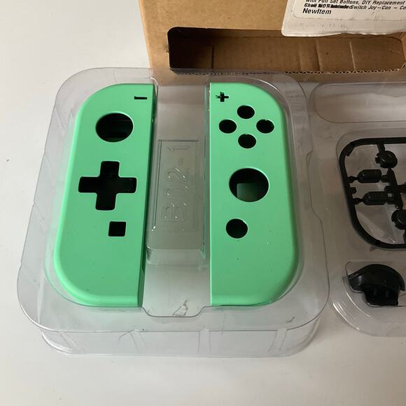 eXtremeRate Mint Green DIY Housing w Full Buttons for Joycon Handheld Controller - Picture 2 of 7